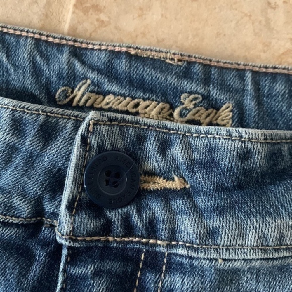 Vintage American Eagle Distressed Denim Shorts - Picture 5 of 13
